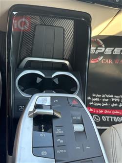 بی ئێم دەبڵیو X1